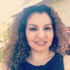 Meet your Posher, Corina